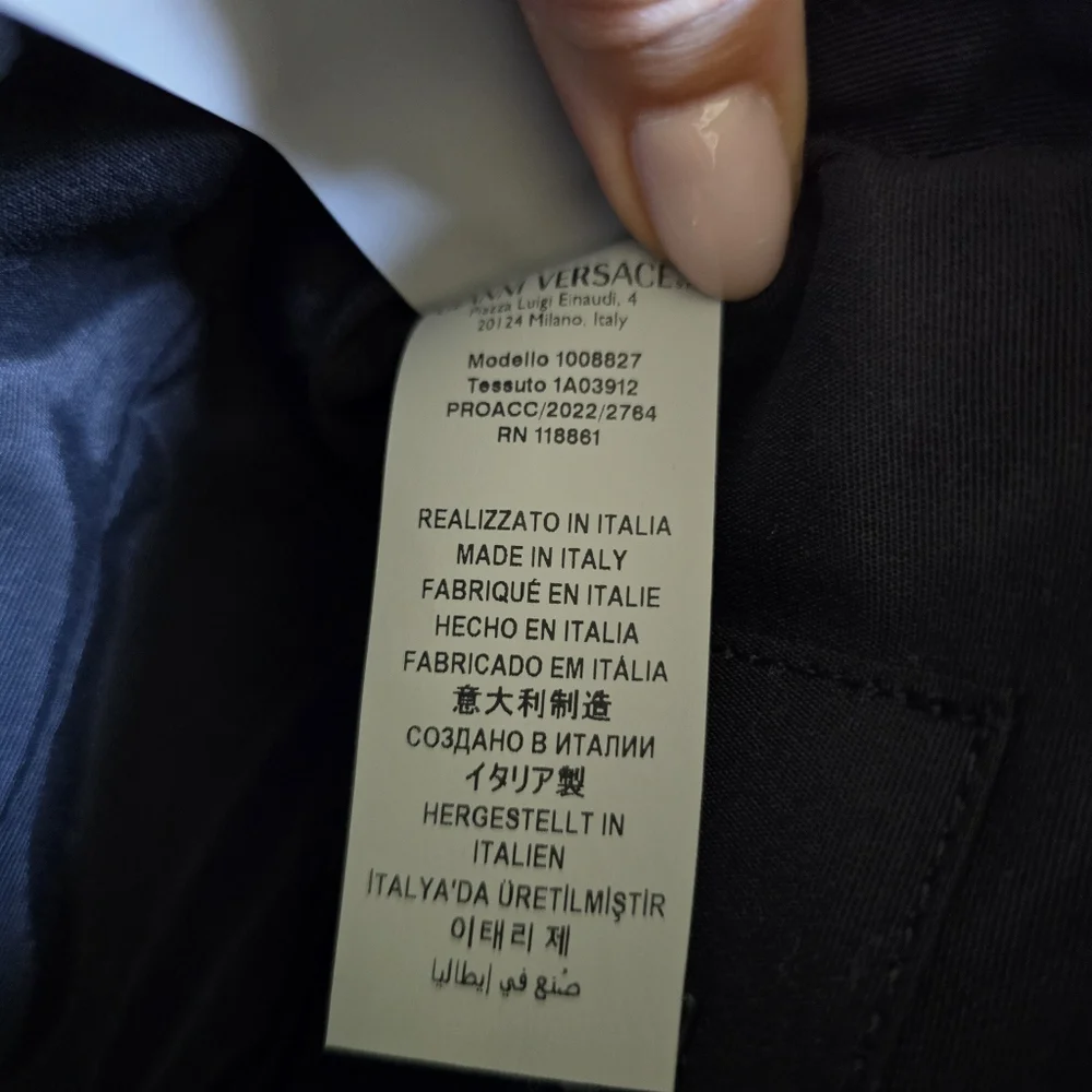 Versace Medusa Quilted Crossbody Camera Bag Black - Picture 14 of 15